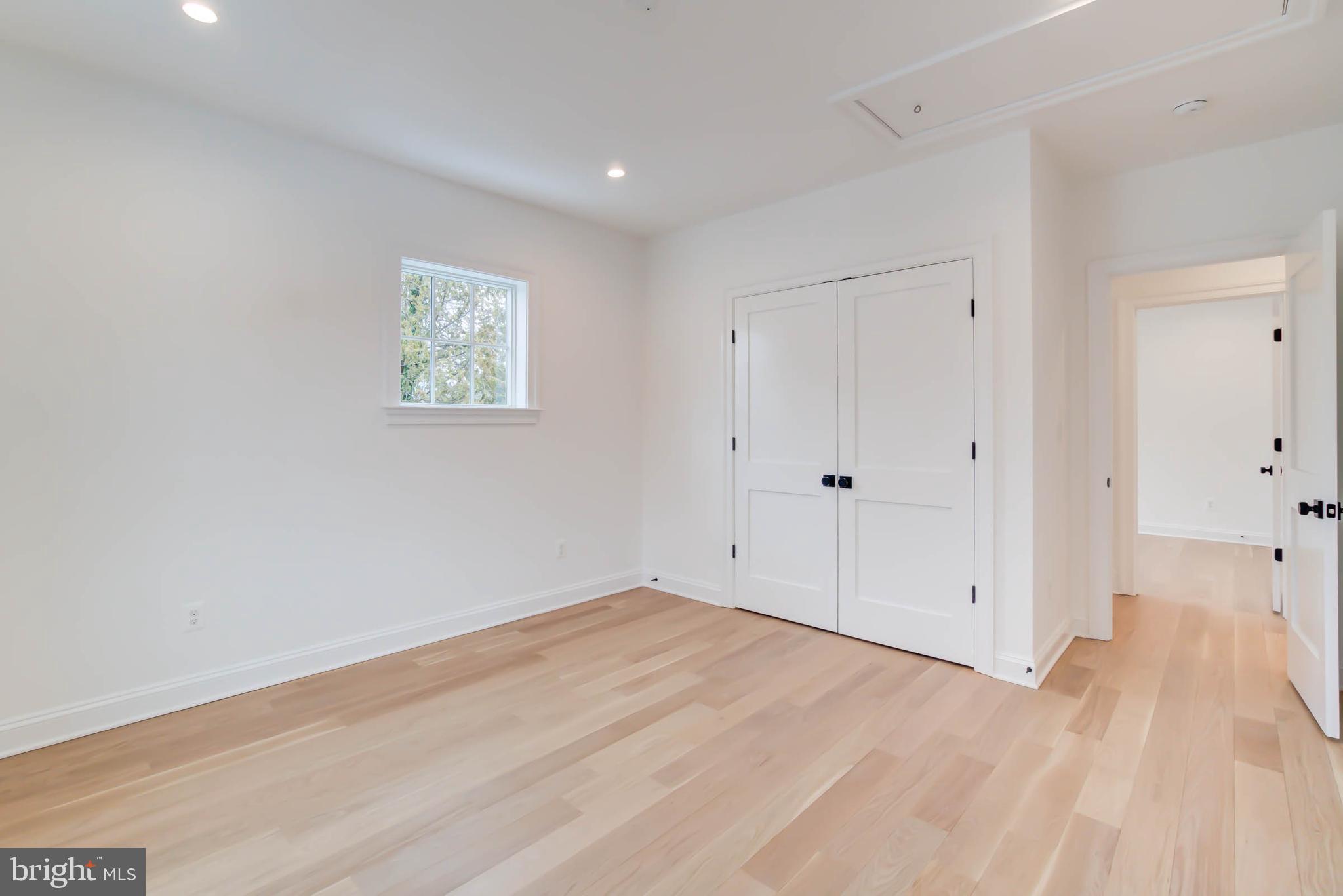 FOREST HILLS - Residential