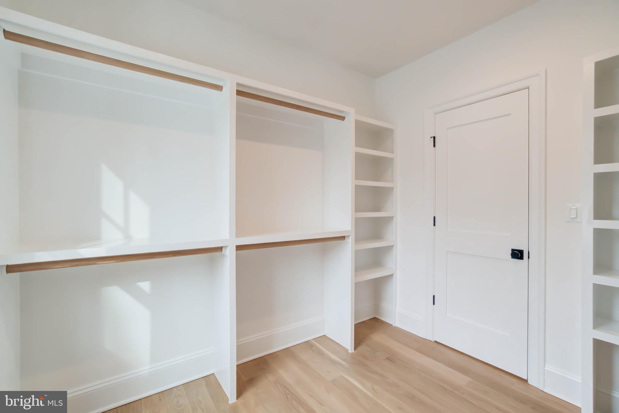 FOREST HILLS - Residential