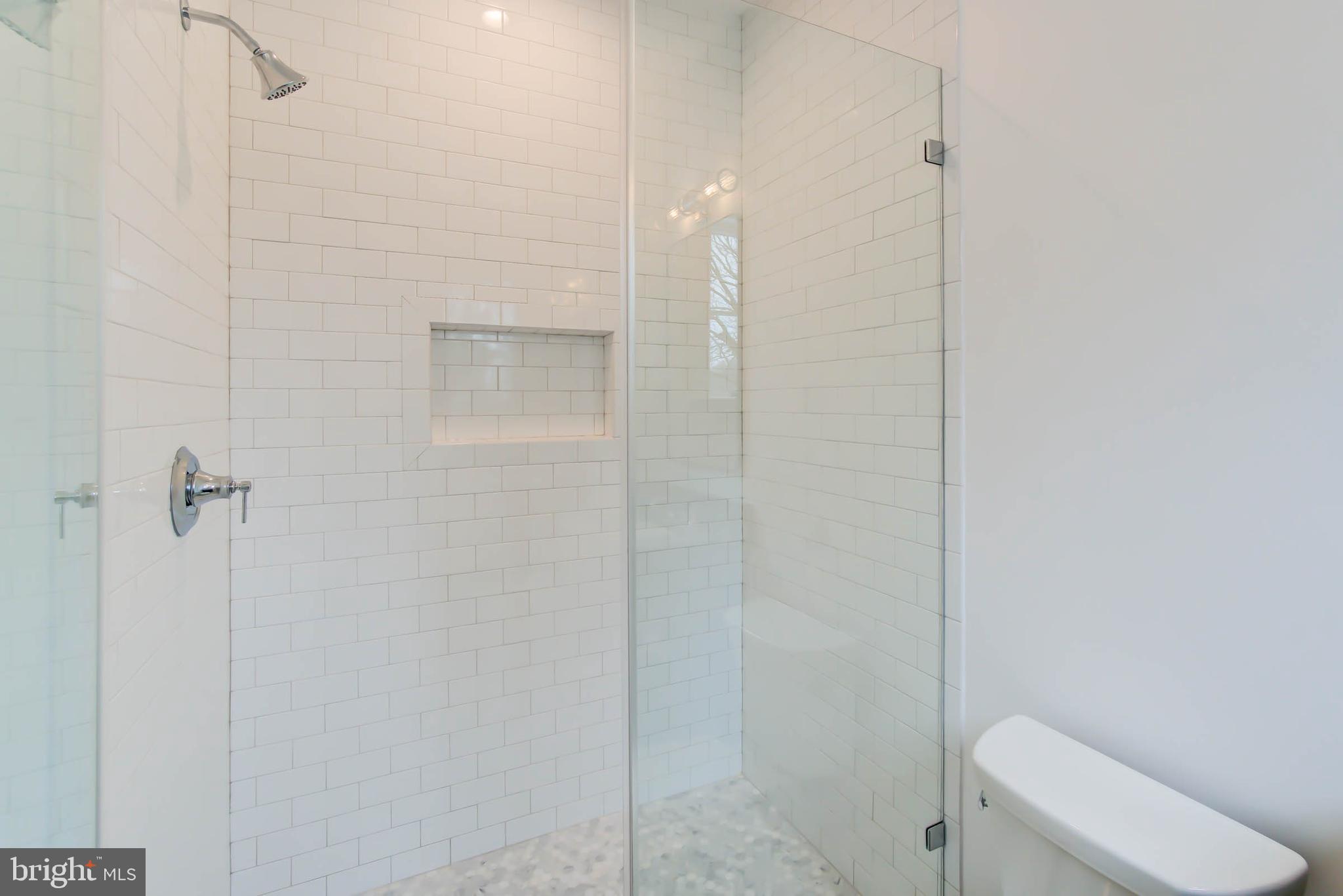 FOREST HILLS - Residential