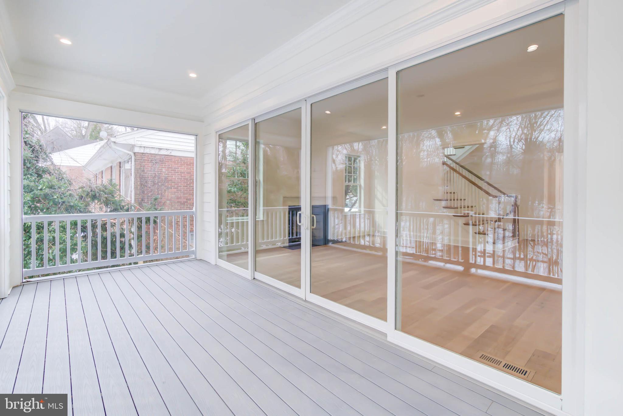 FOREST HILLS - Residential