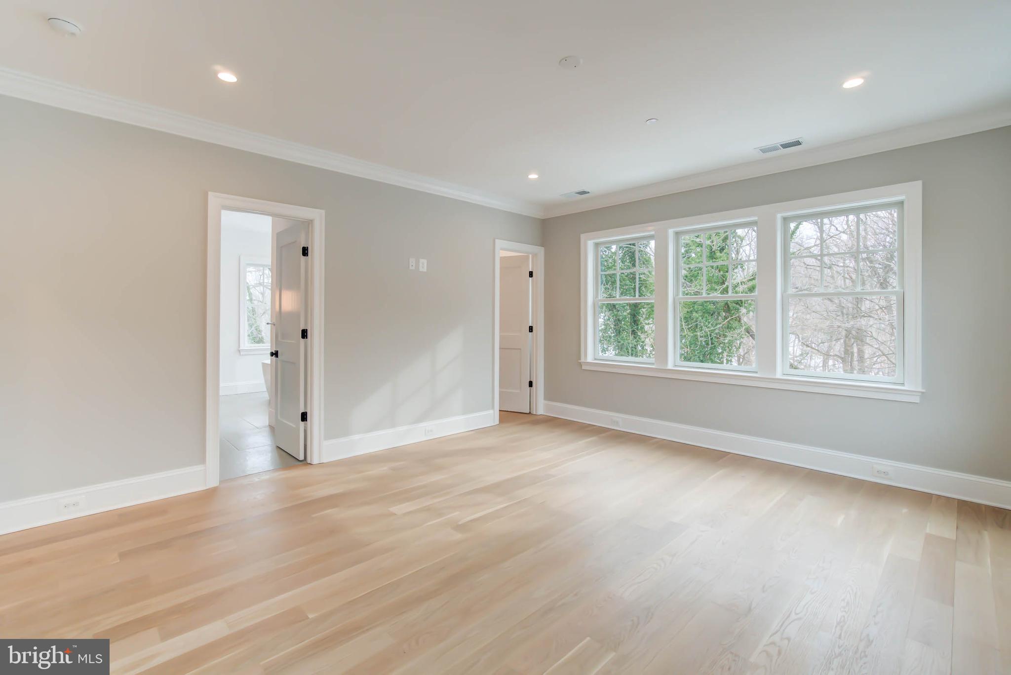 FOREST HILLS - Residential