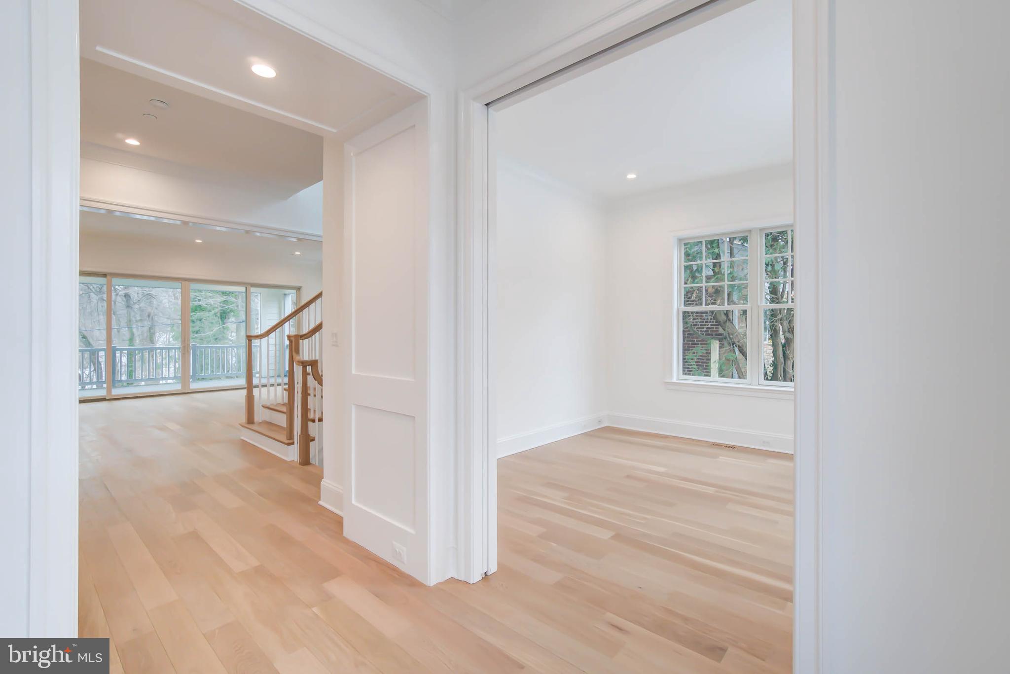 FOREST HILLS - Residential