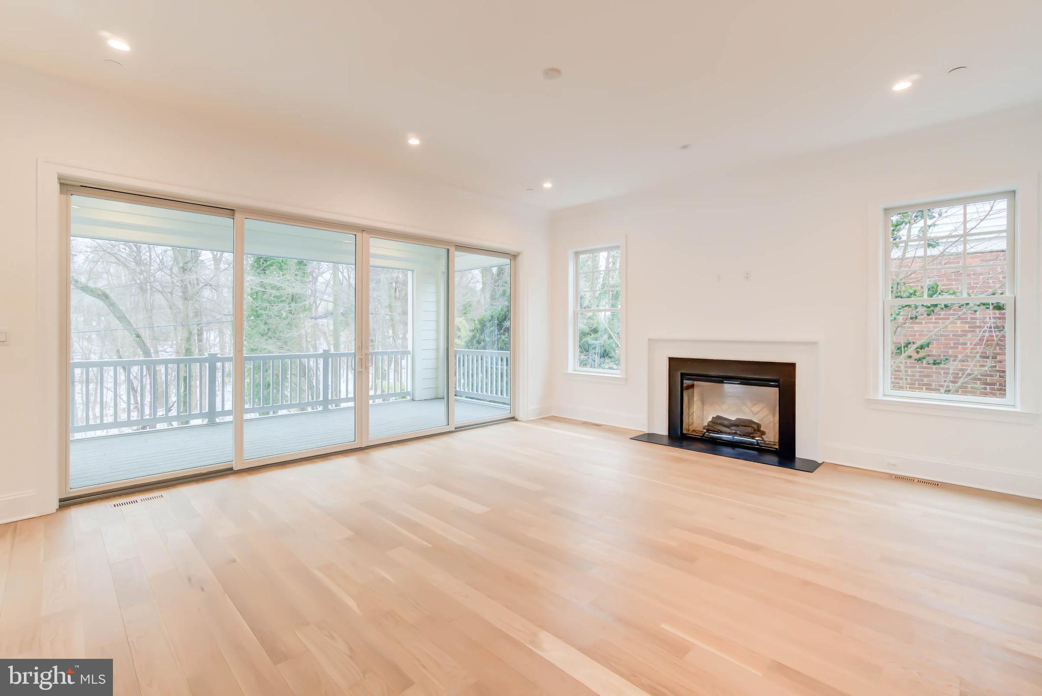 FOREST HILLS - Residential