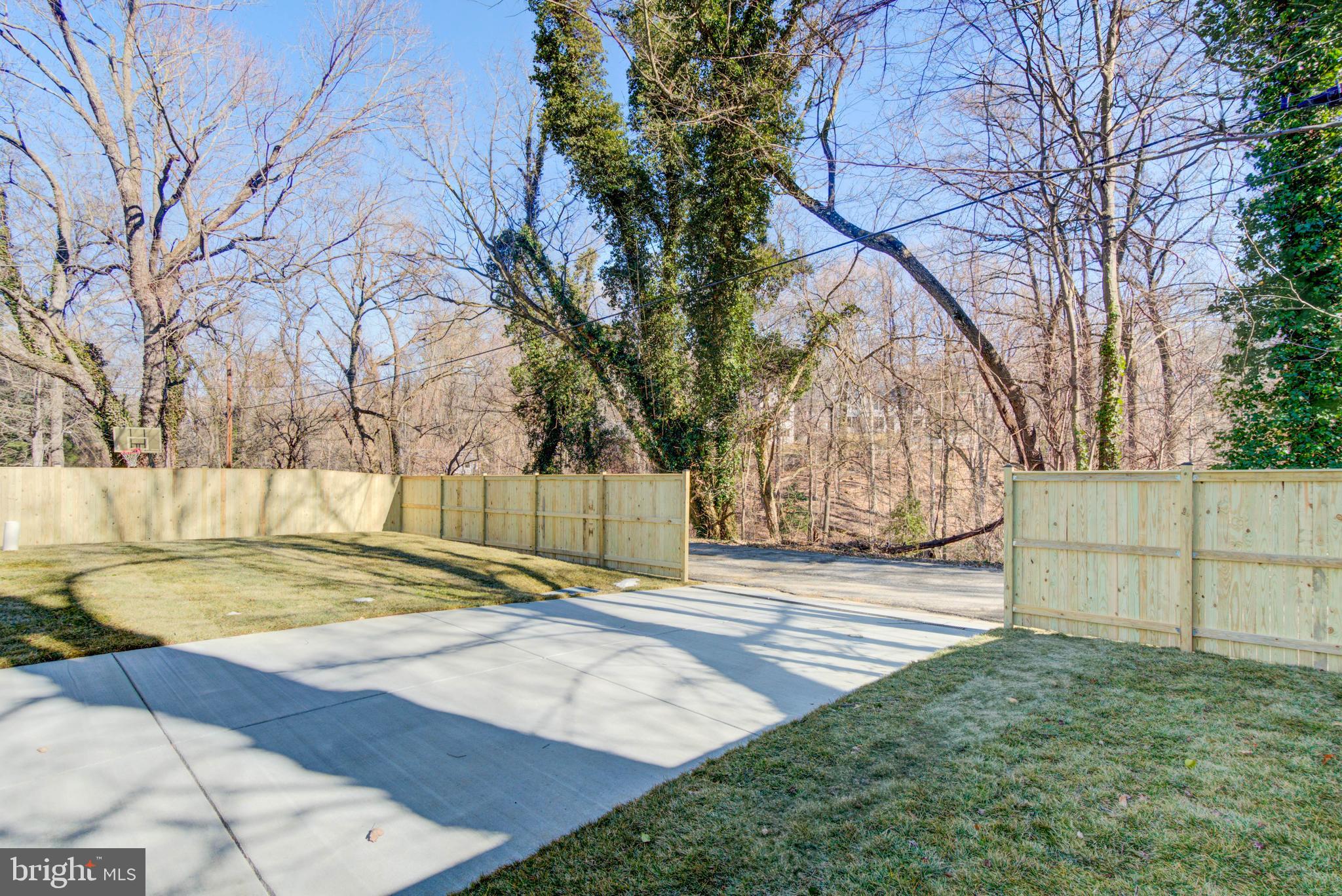FOREST HILLS - Residential
