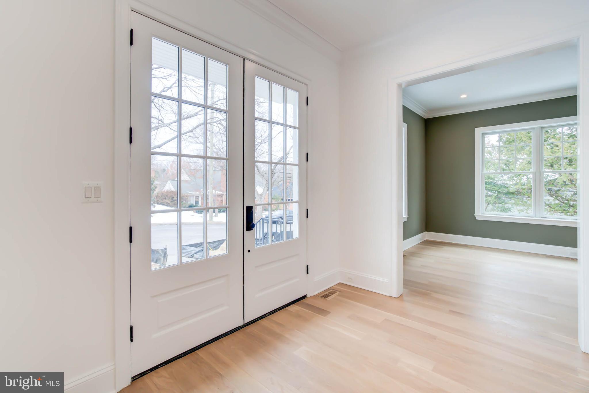 FOREST HILLS - Residential