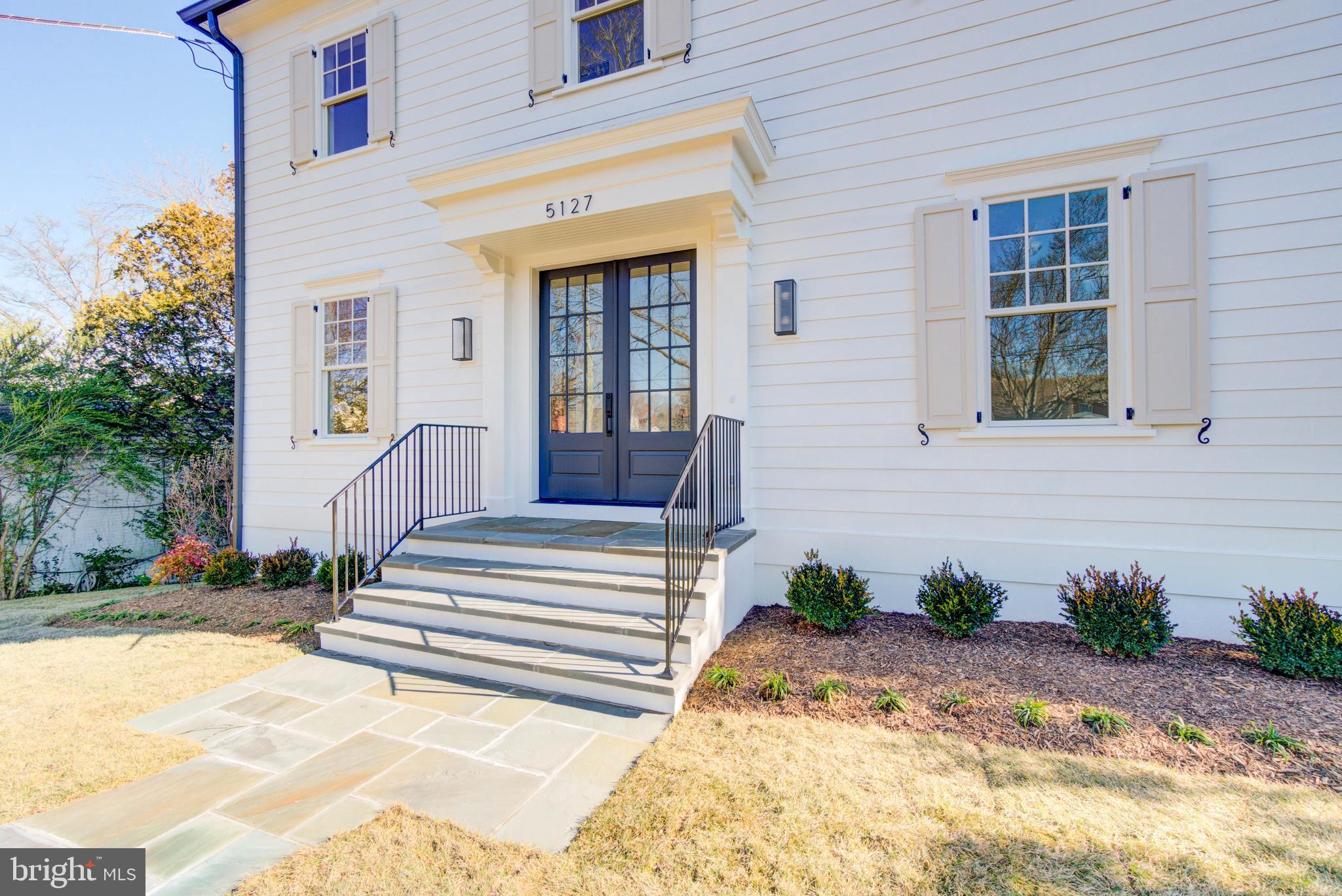 FOREST HILLS - Residential