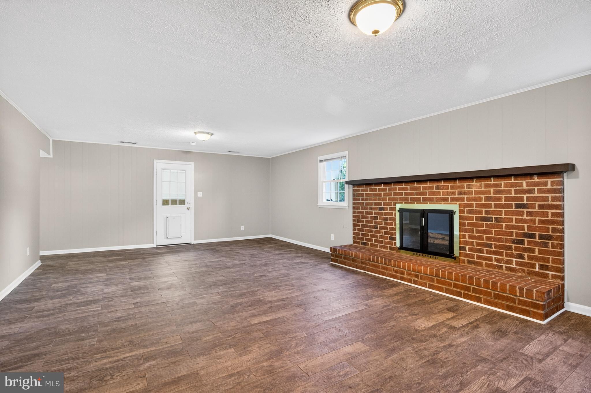 ASHLAWN - Residential