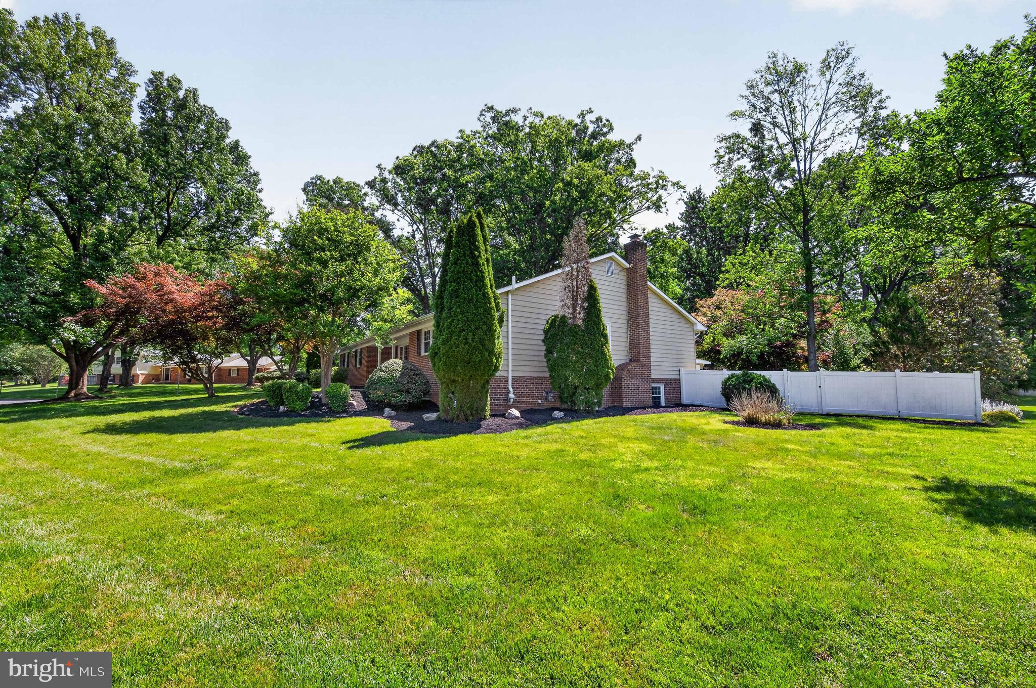ASHLAWN - Residential