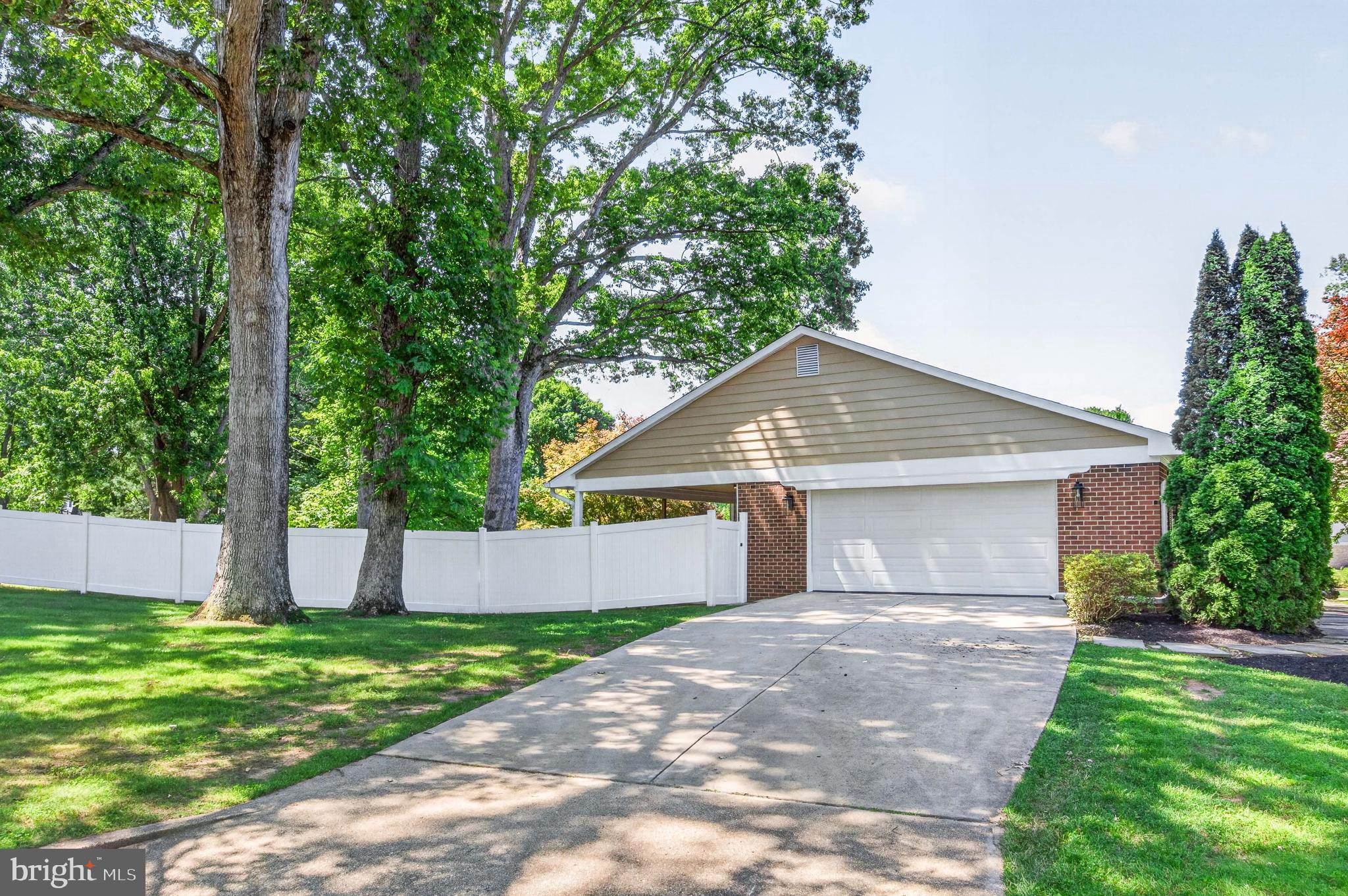 ASHLAWN - Residential