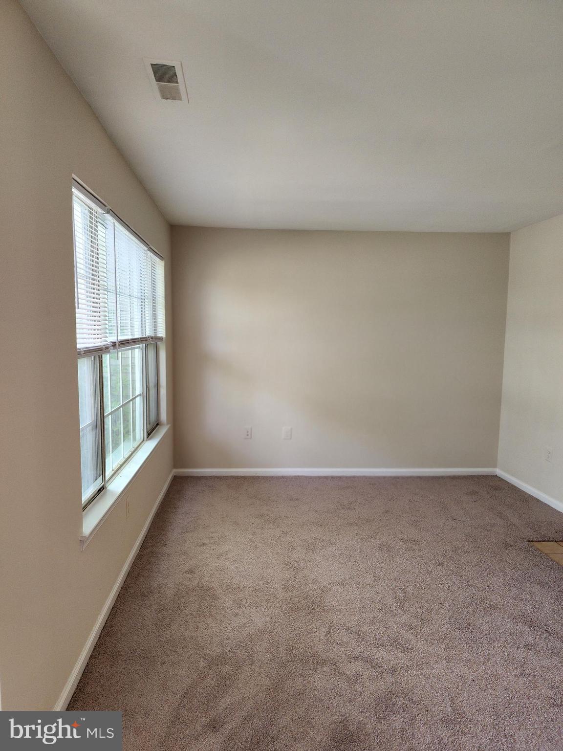 HERITAGE COMMONS - Residential Lease