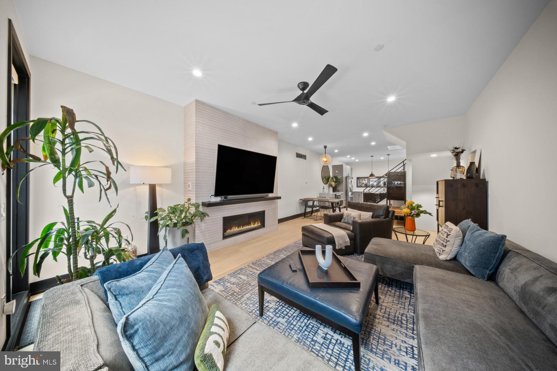OLDE KENSINGTON - Residential