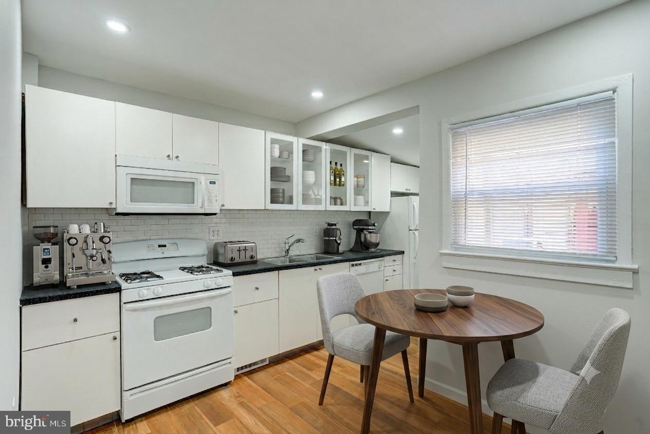 PORT RICHMOND - Residential