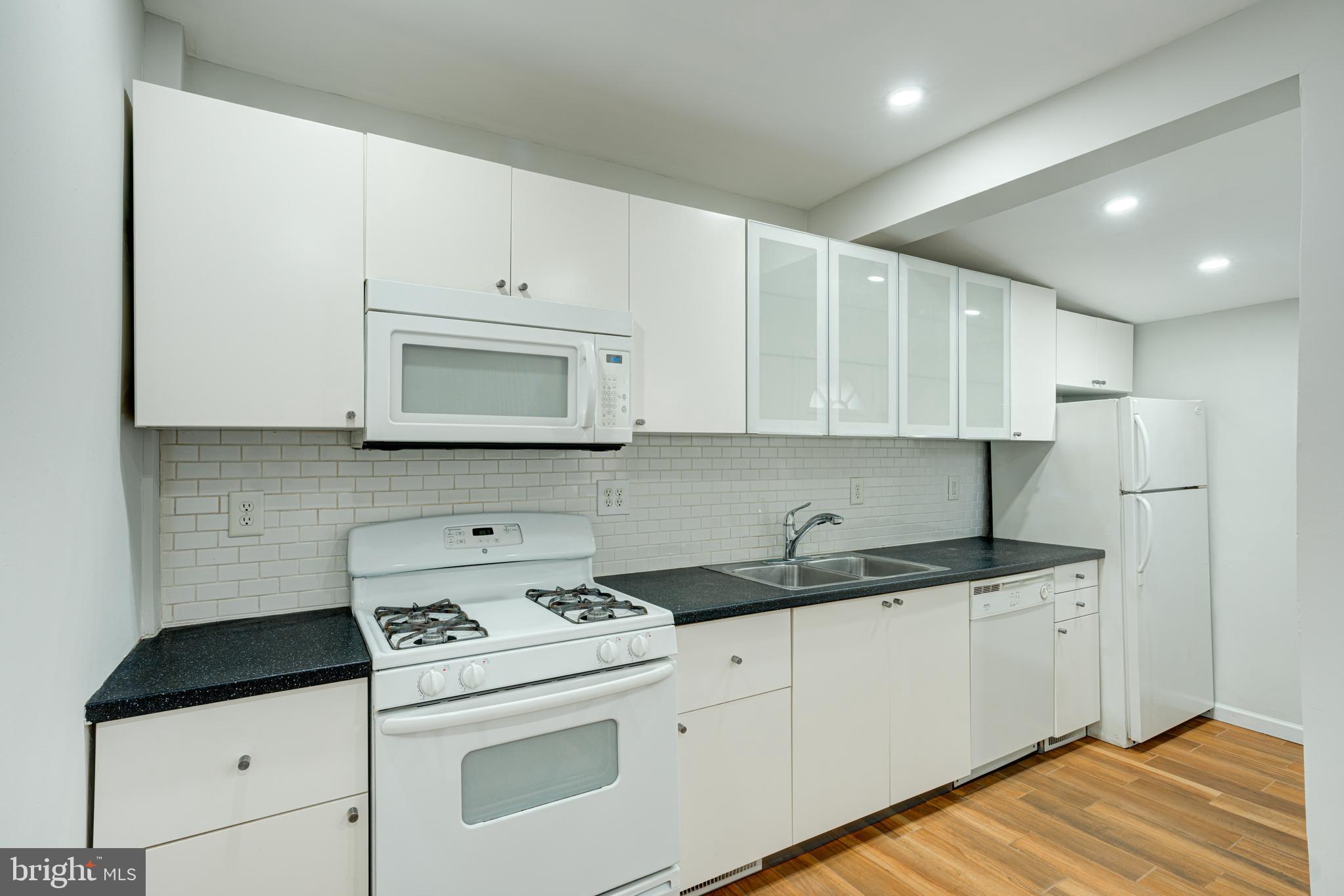 PORT RICHMOND - Residential