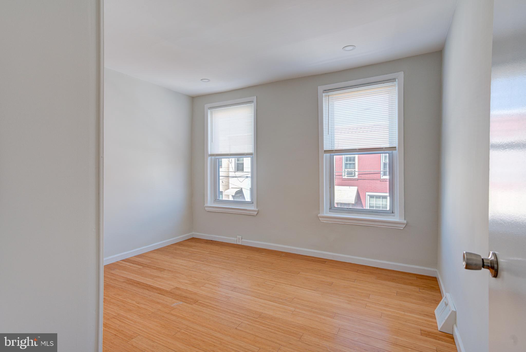 PORT RICHMOND - Residential