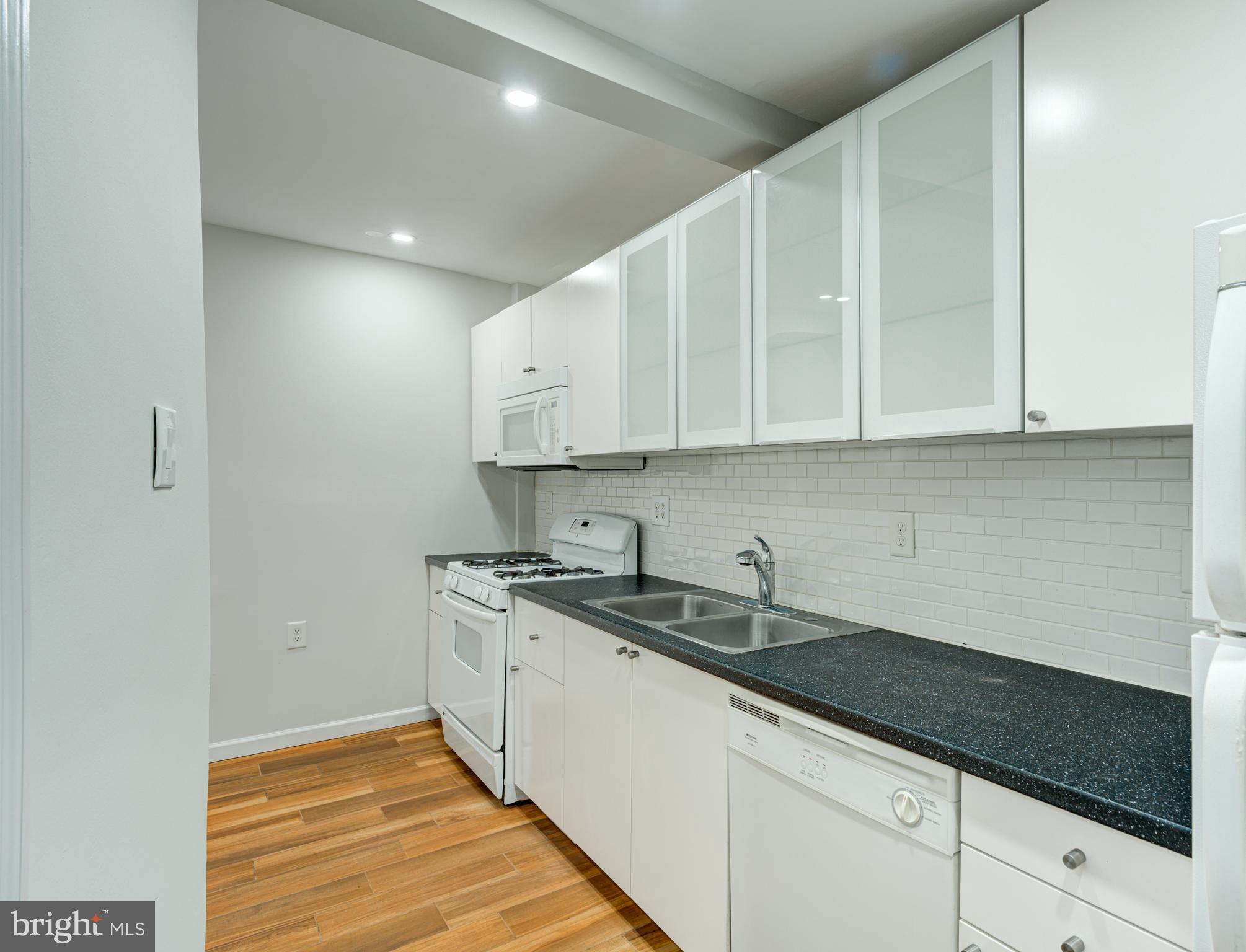 PORT RICHMOND - Residential