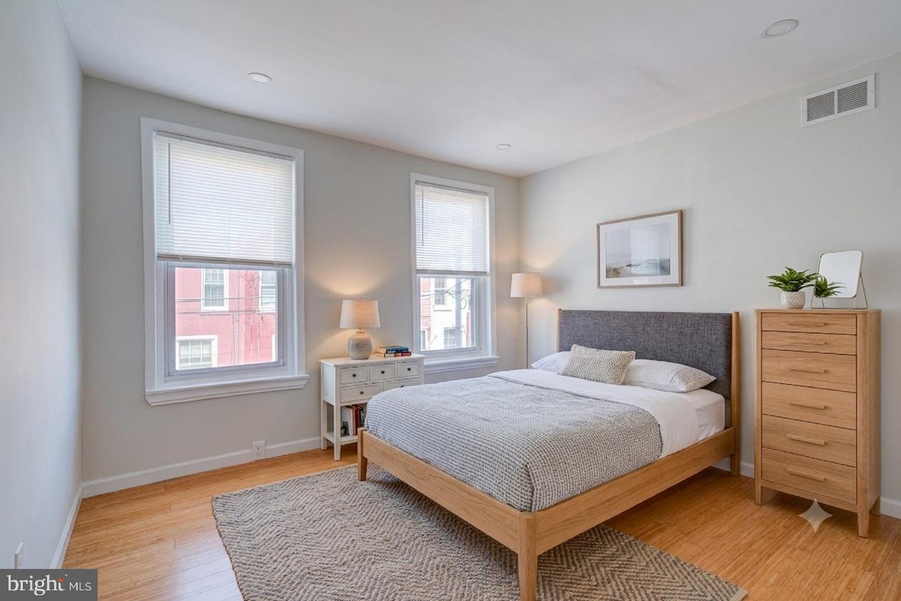 PORT RICHMOND - Residential