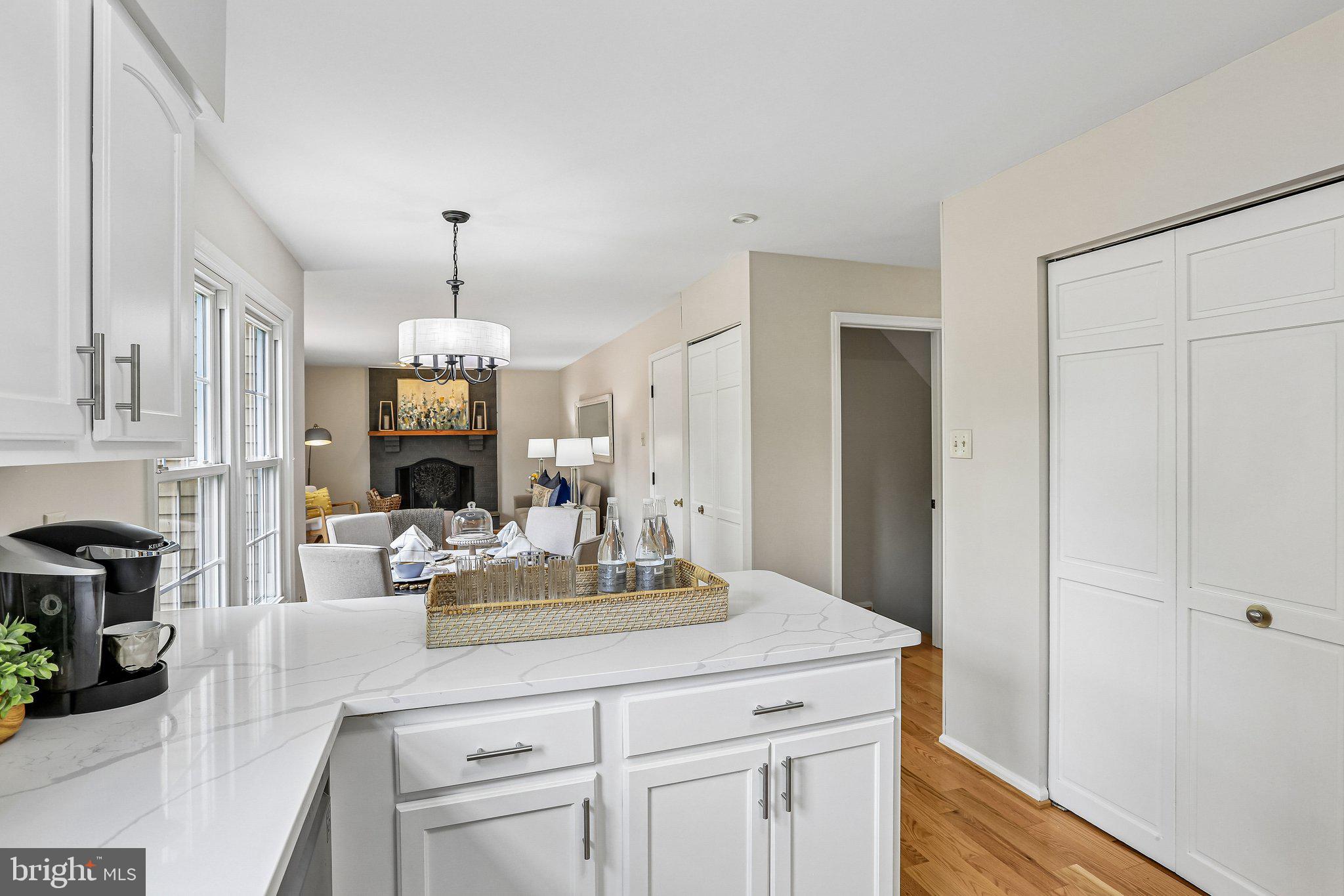 MONTGOMERY SQUARE - Residential