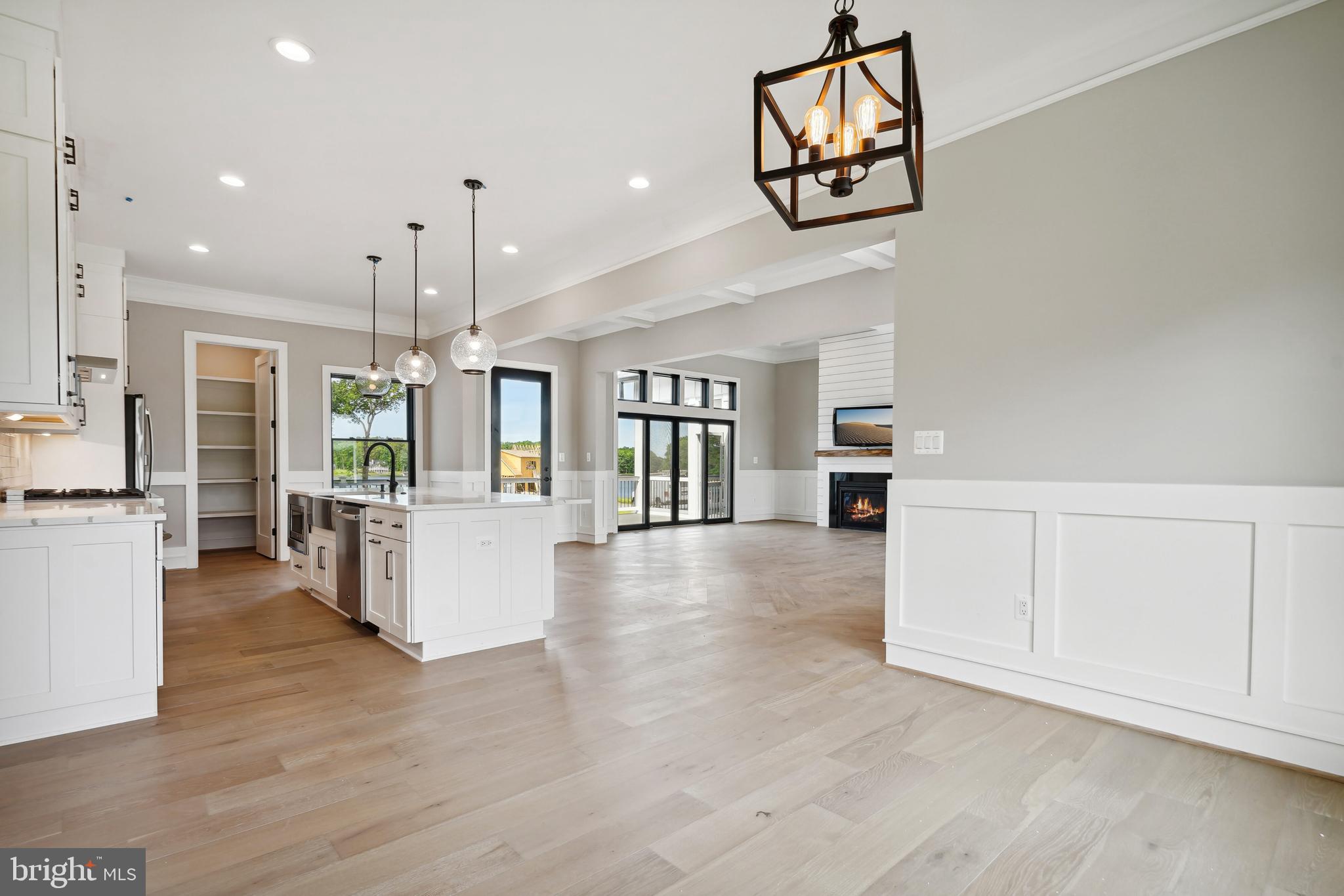 ROCK ISLAND LANDING - Residential