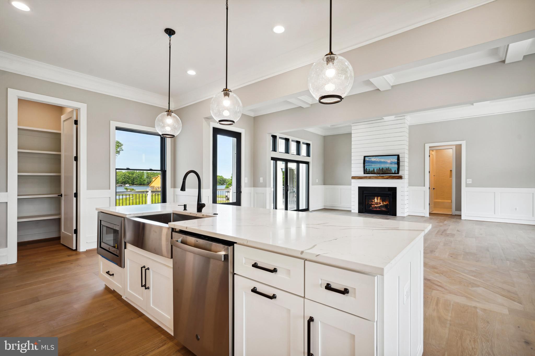 ROCK ISLAND LANDING - Residential
