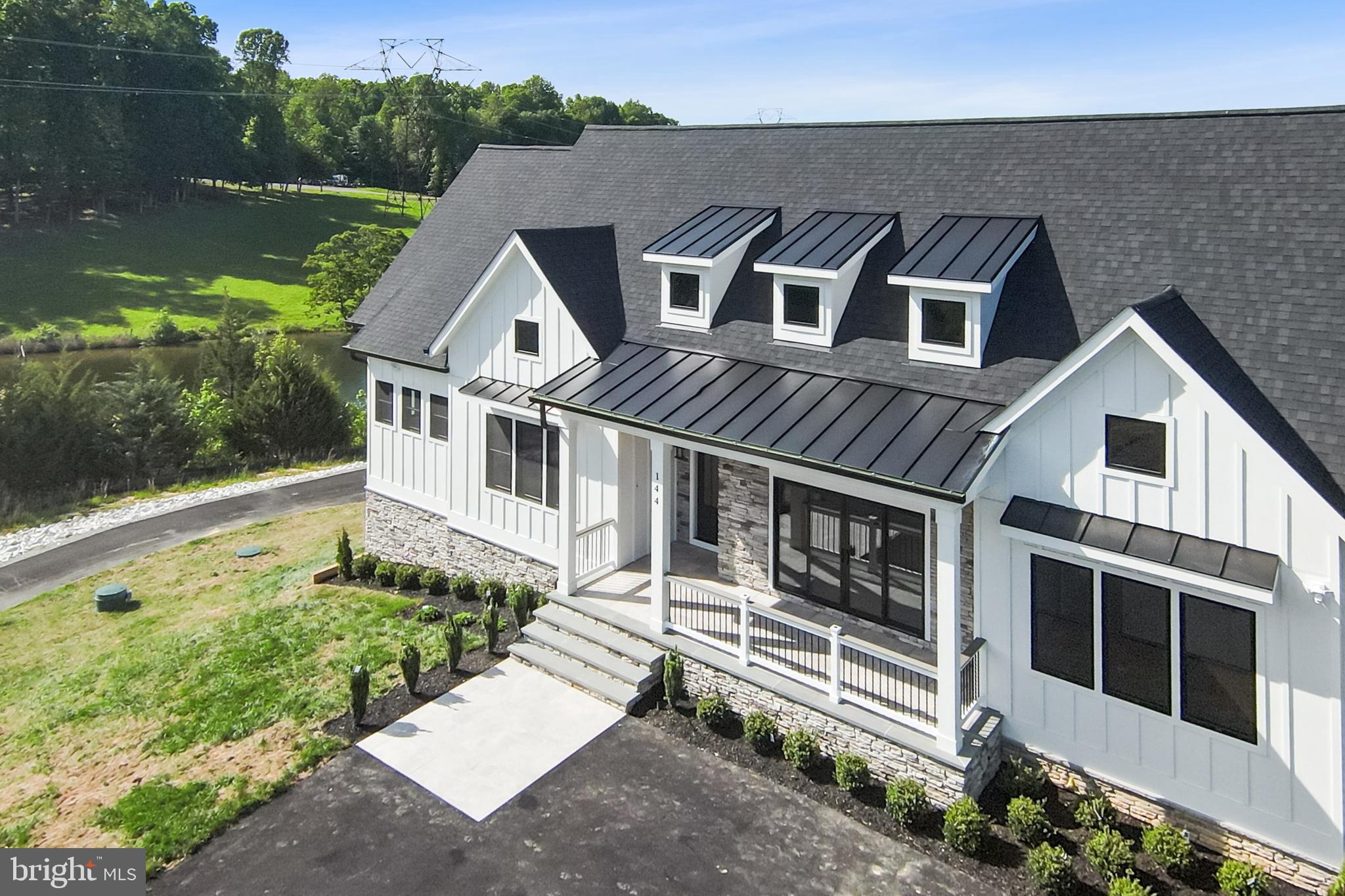 ROCK ISLAND LANDING - Residential