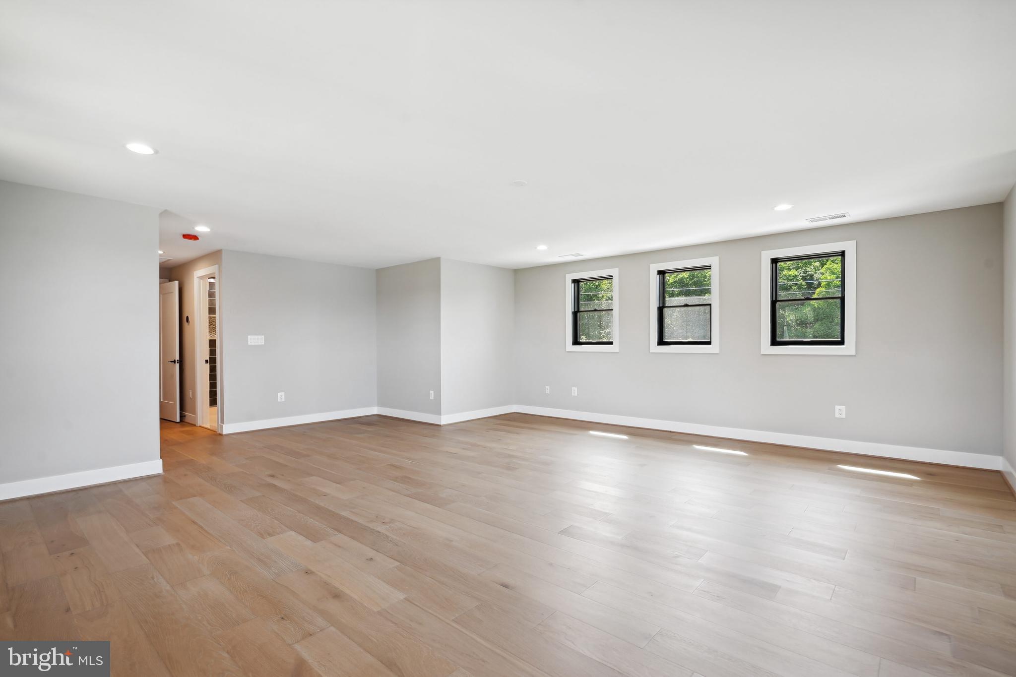 ROCK ISLAND LANDING - Residential