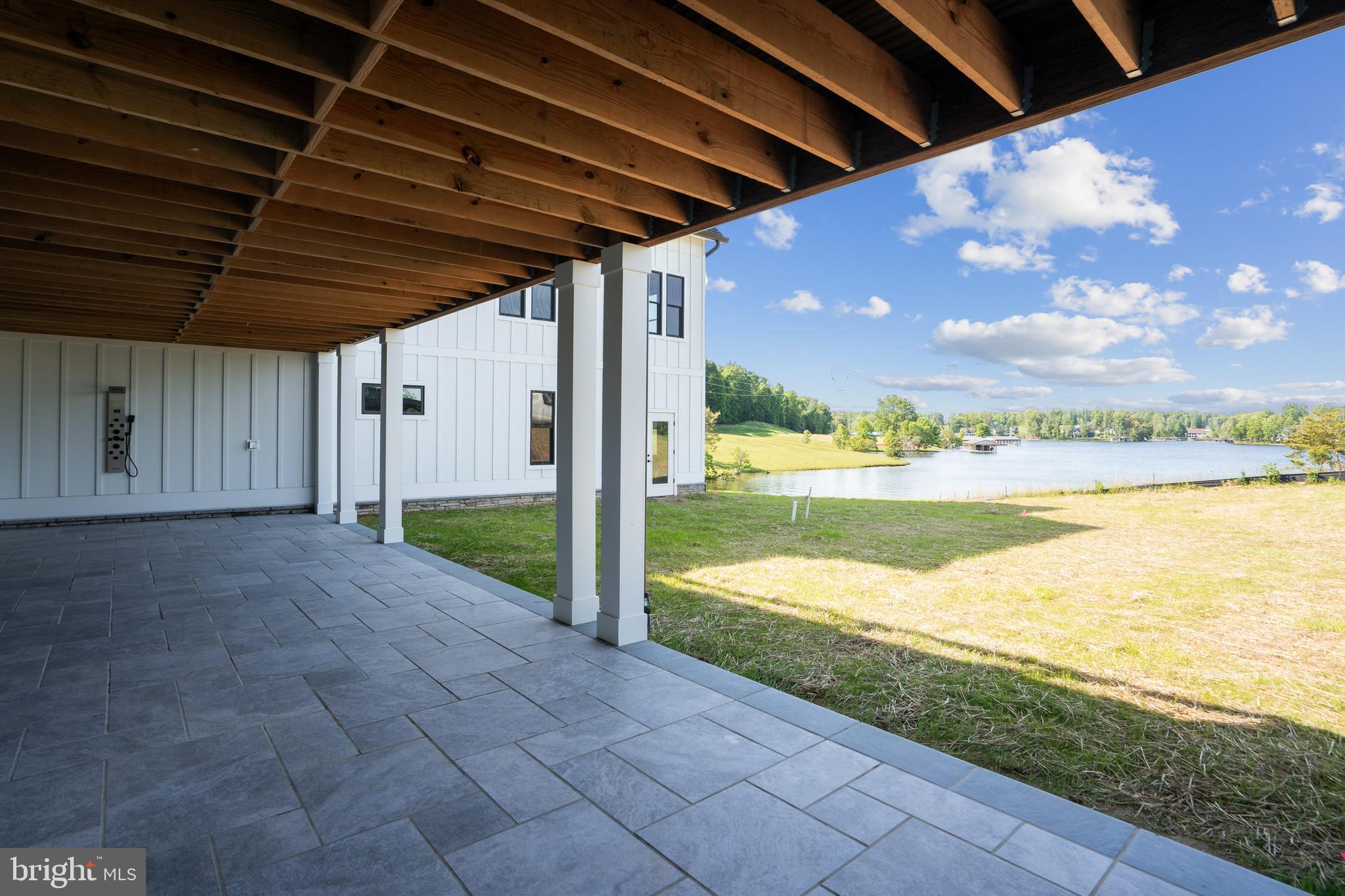 ROCK ISLAND LANDING - Residential