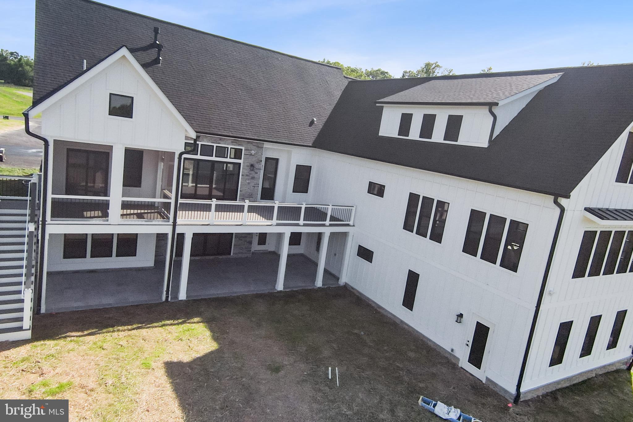 ROCK ISLAND LANDING - Residential