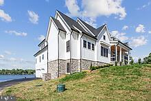 ROCK ISLAND LANDING - Residential