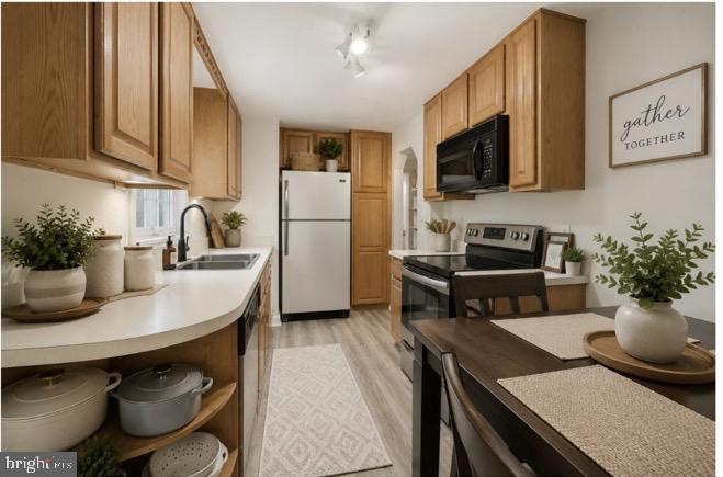 GROVETON - Residential