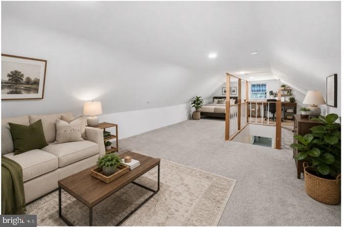 GROVETON - Residential
