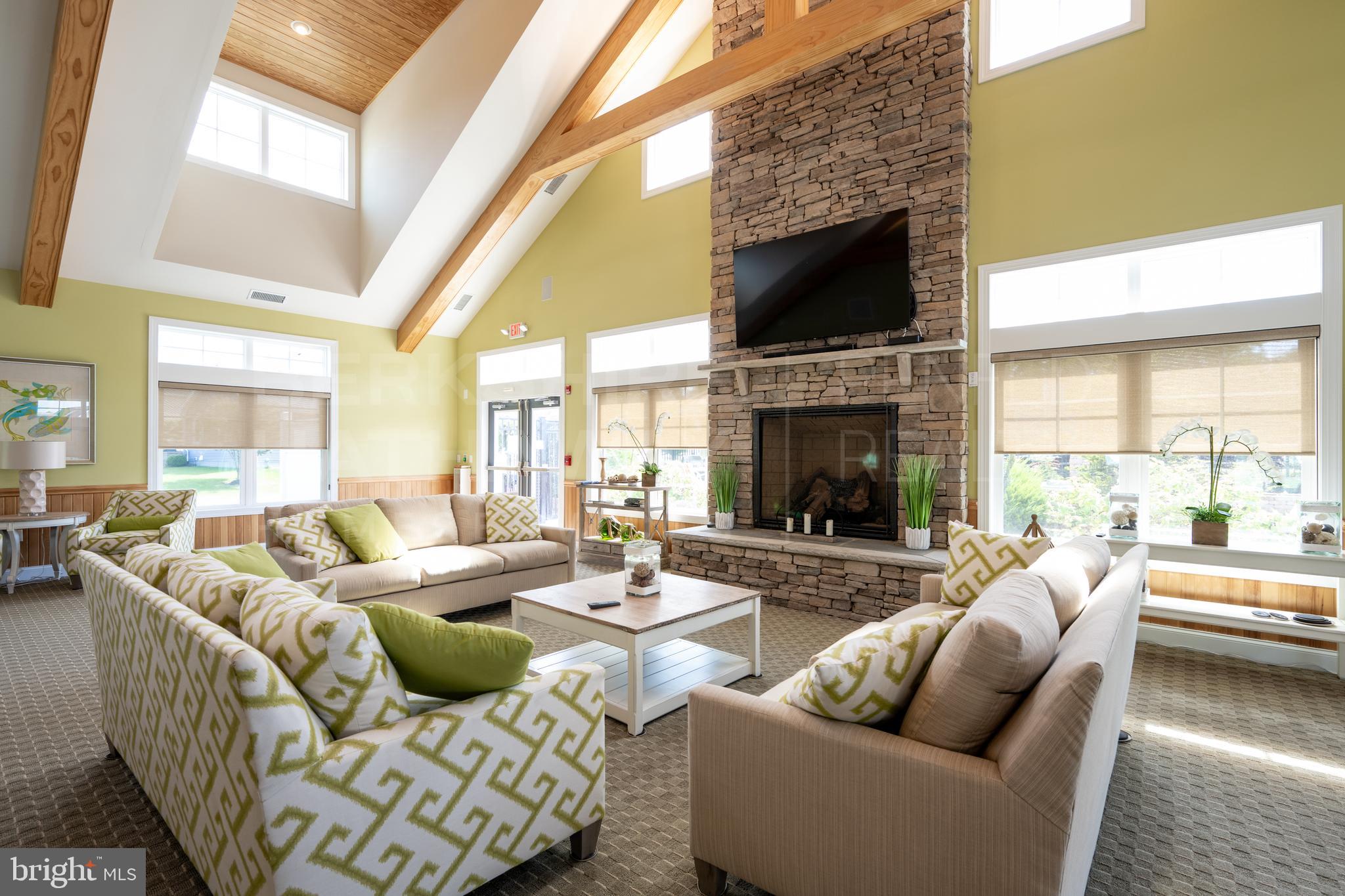 SAWGRASS AT WHITE OAK CREEK - Residential
