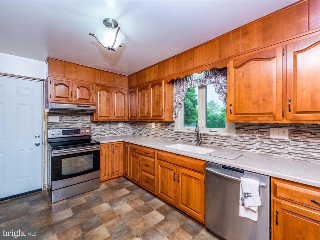 MILLERSVILLE - Residential