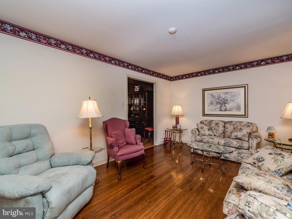 MILLERSVILLE - Residential