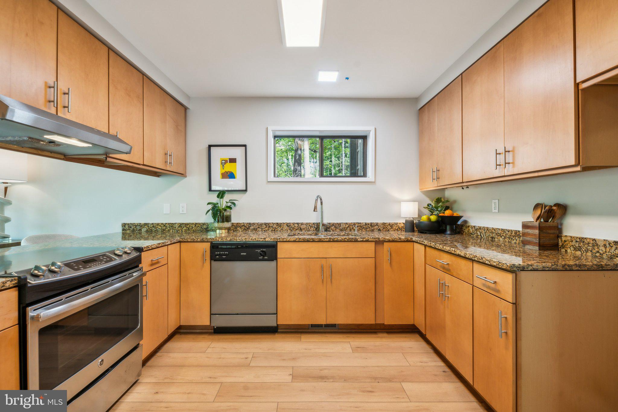 HUGUENOT FARMS - Residential
