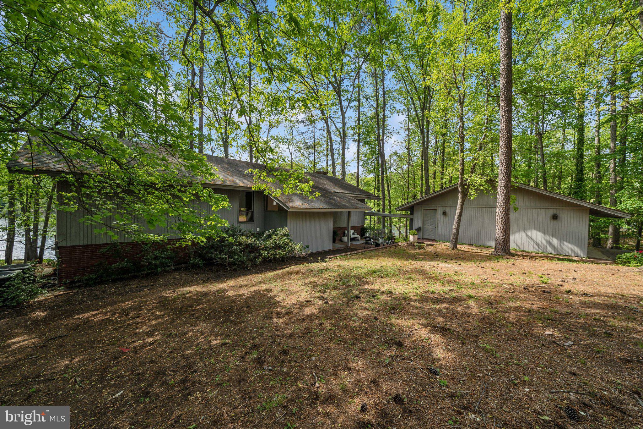 HUGUENOT FARMS - Residential