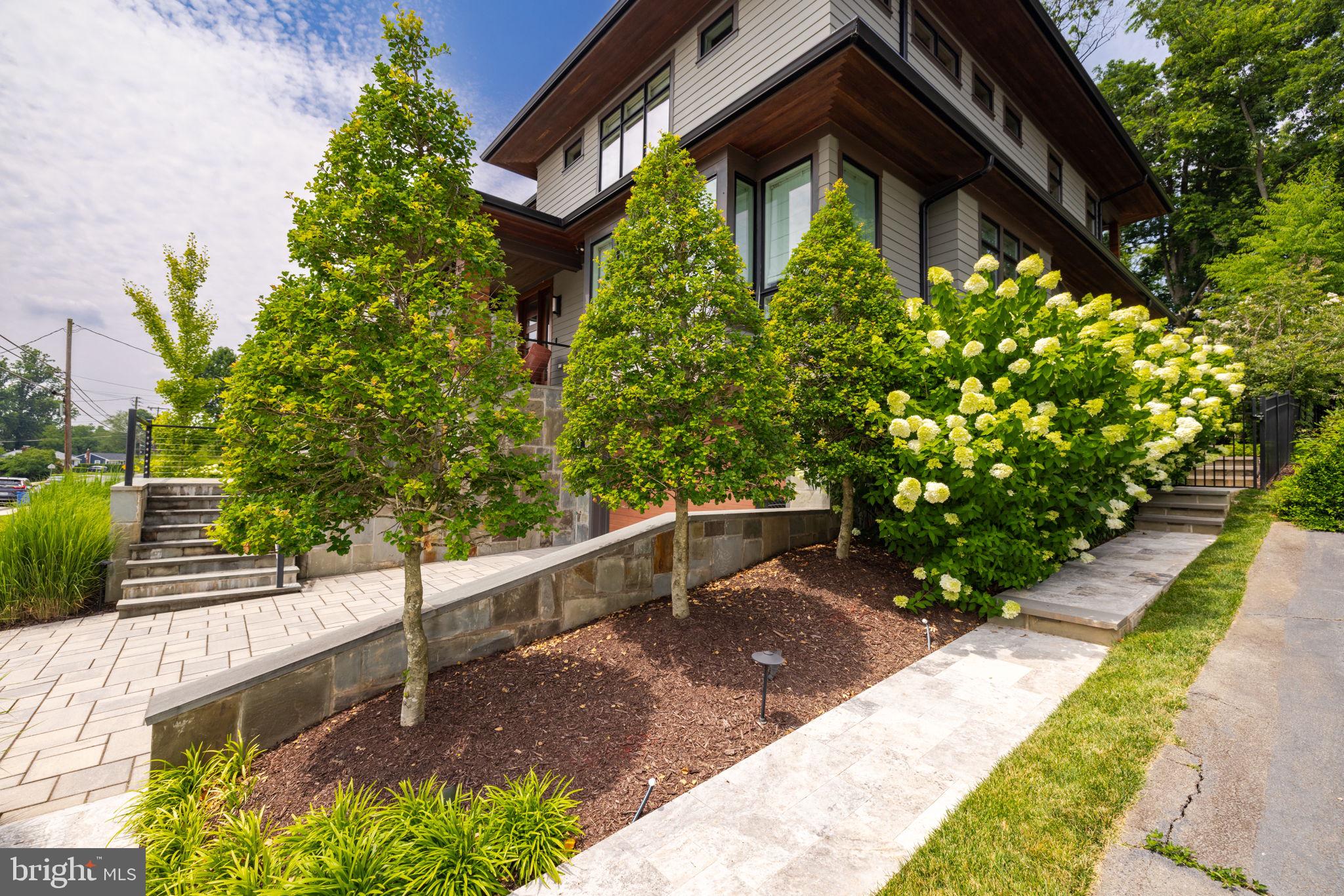 VIENNA WOODS - Residential