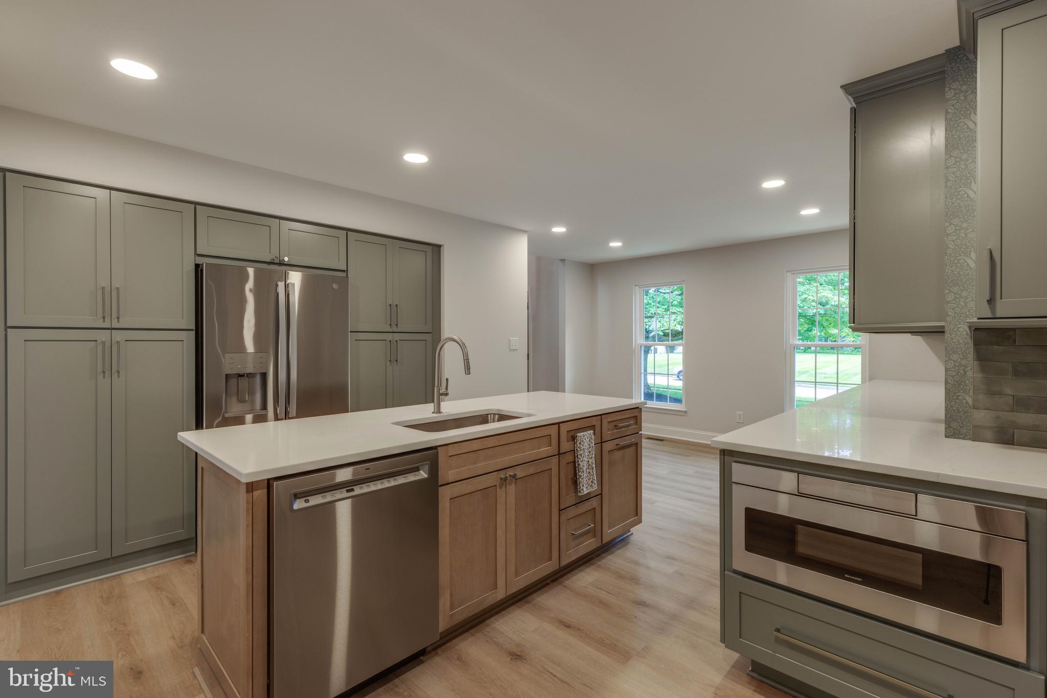 DULANEY GATE - Residential