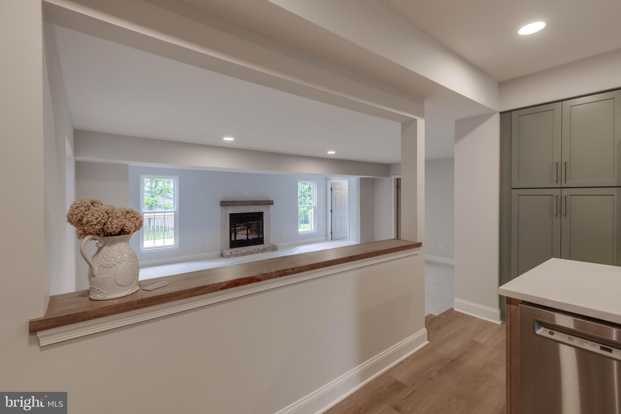 DULANEY GATE - Residential