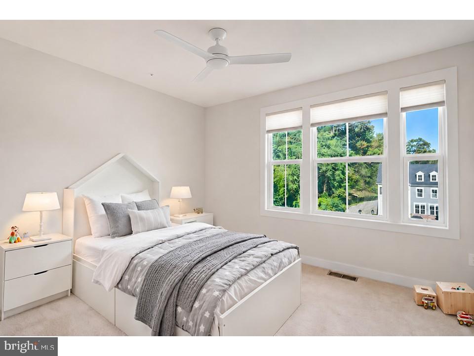 ELKRIDGE CROSSING - Residential