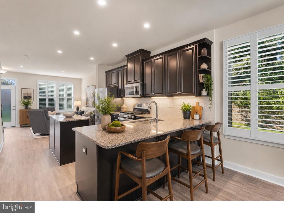 ELKRIDGE CROSSING - Residential