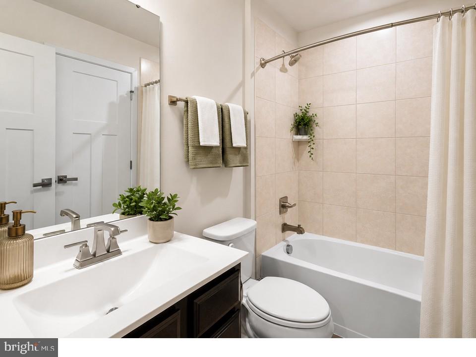 ELKRIDGE CROSSING - Residential