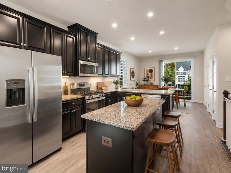 ELKRIDGE CROSSING - Residential