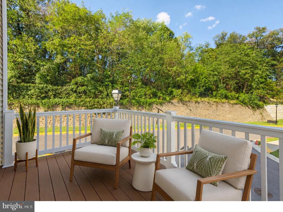 ELKRIDGE CROSSING - Residential