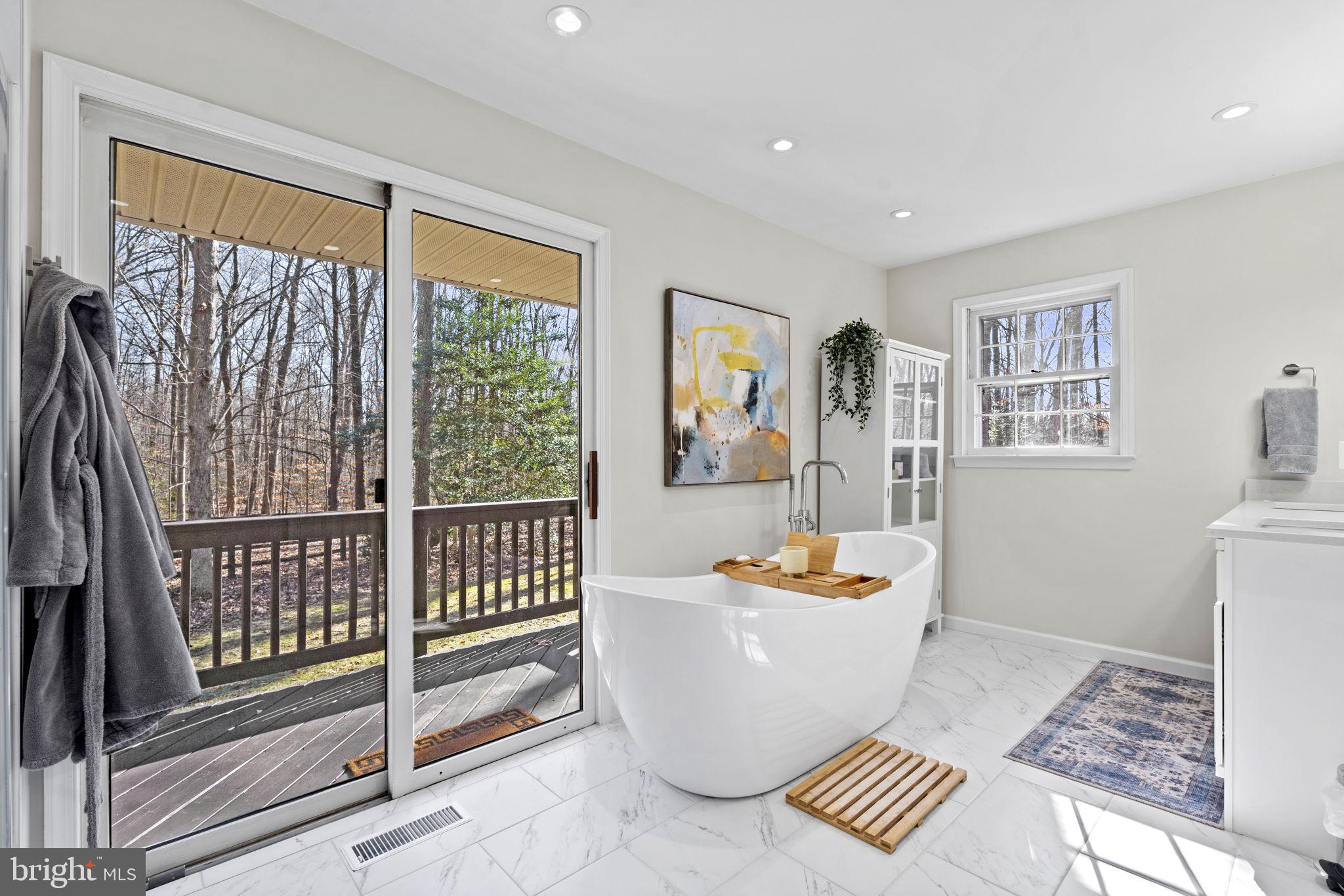 TEN PENNY WOODS - Residential