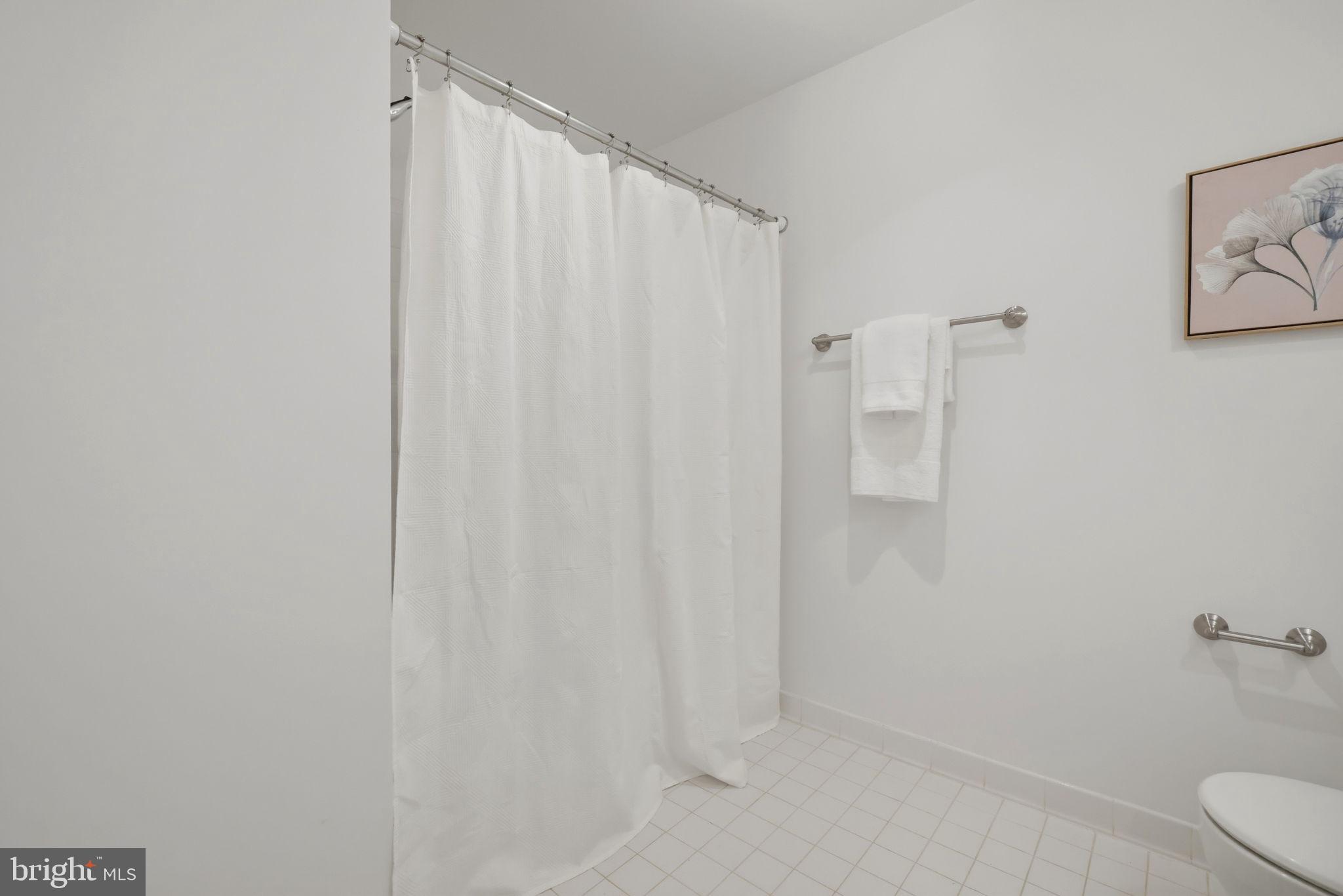 HEATHER KNOLL - Residential
