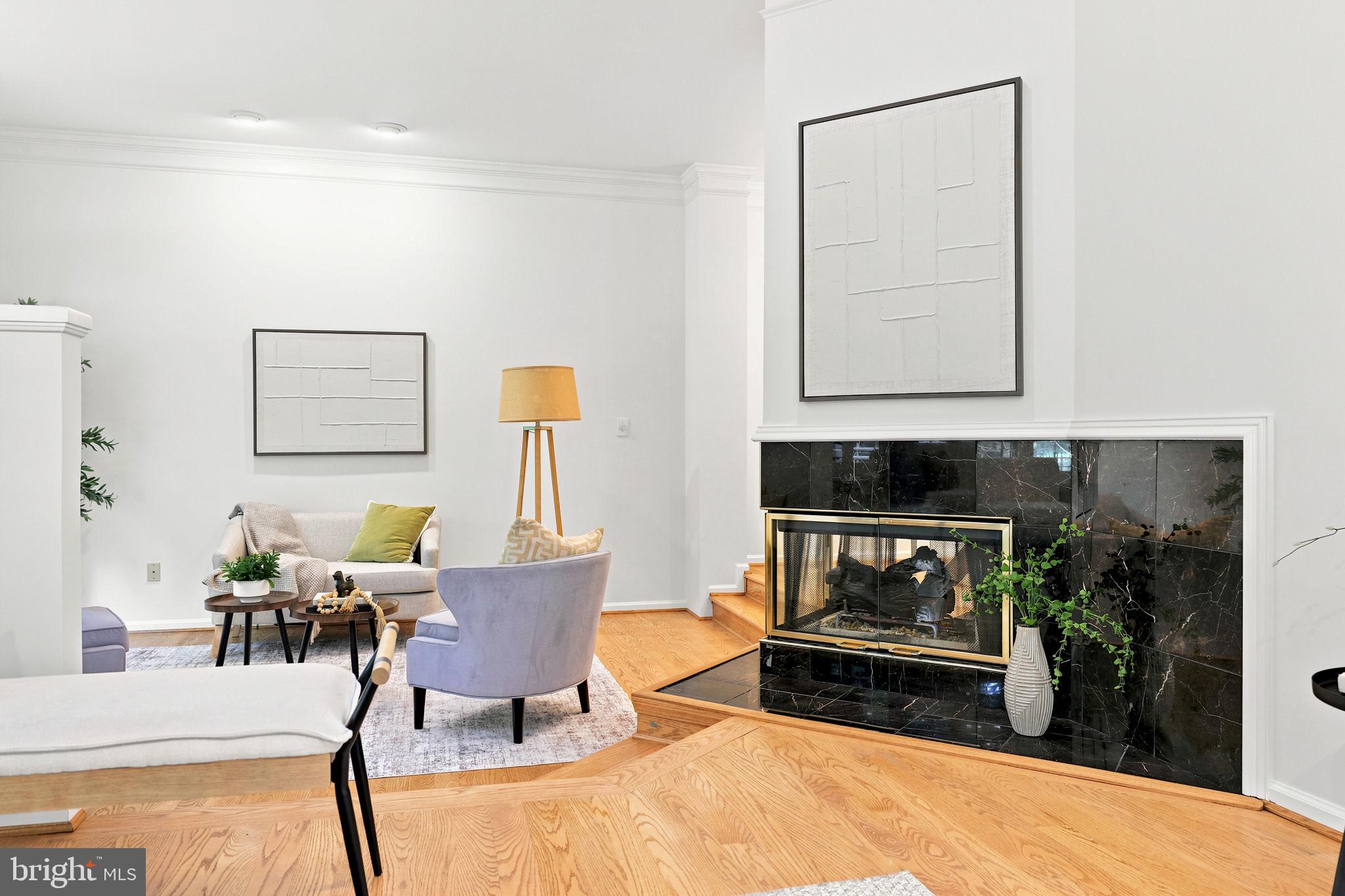 HEATHER KNOLL - Residential