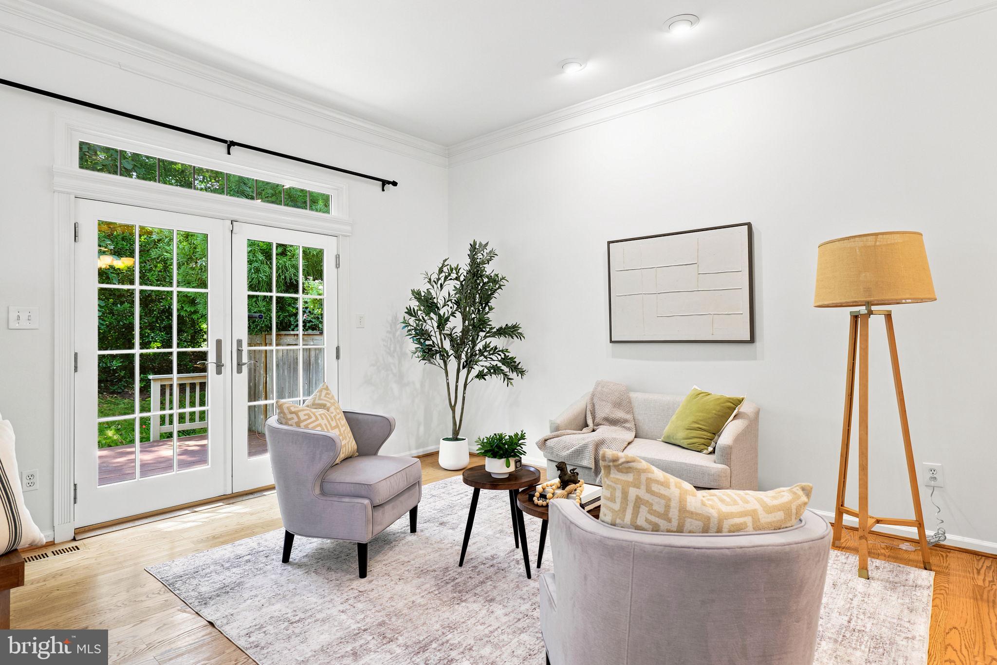 HEATHER KNOLL - Residential
