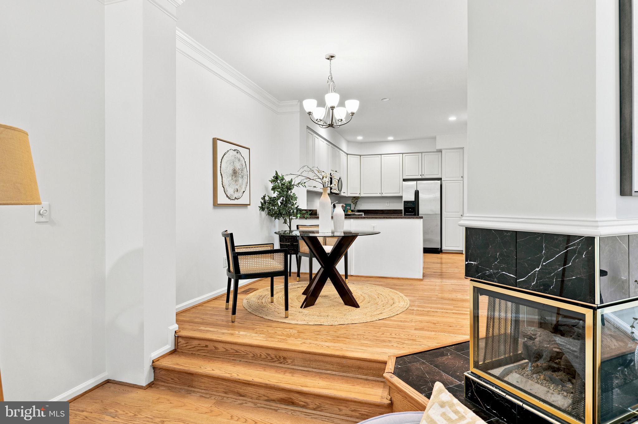 HEATHER KNOLL - Residential