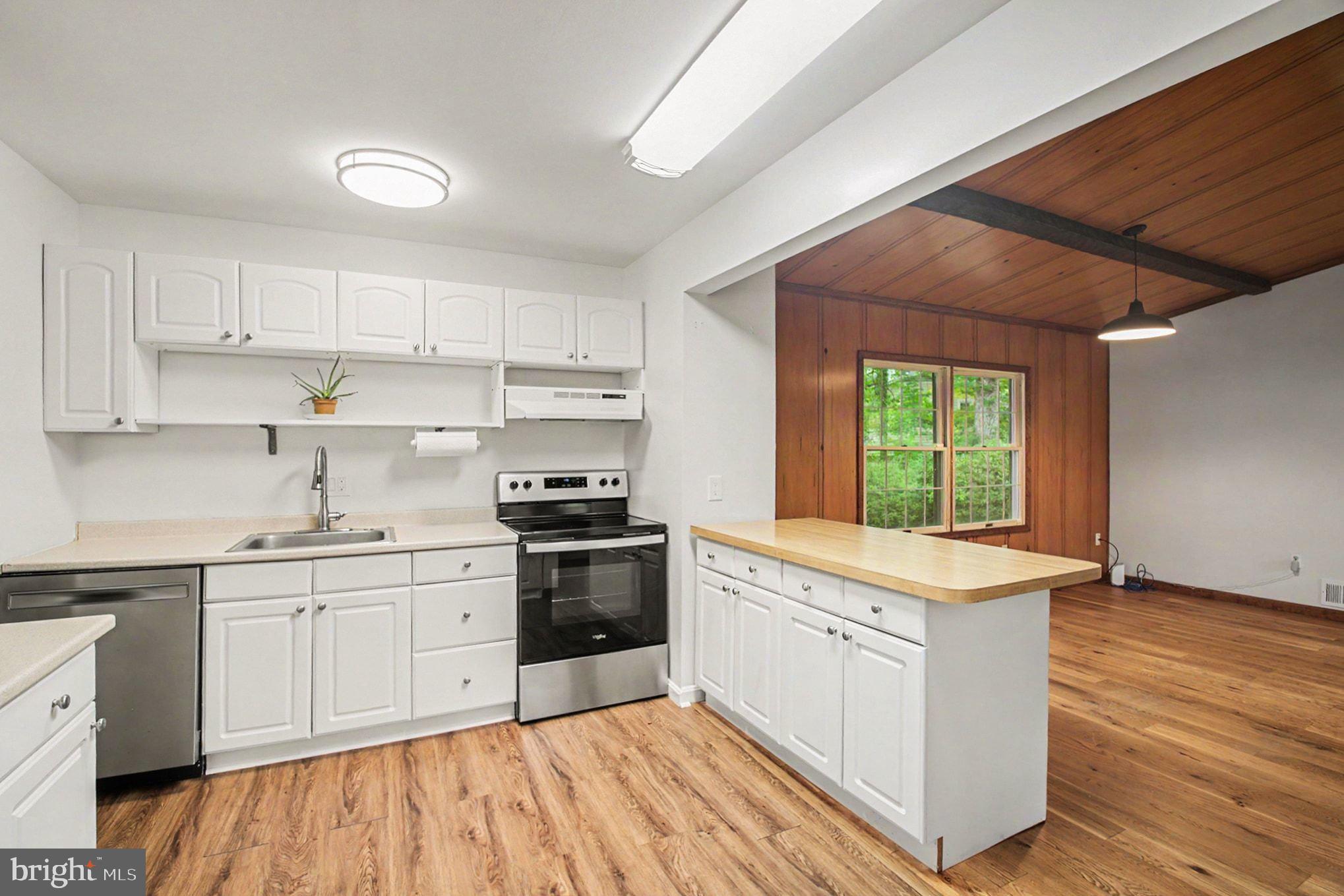 KEENE MILL MANOR - Residential