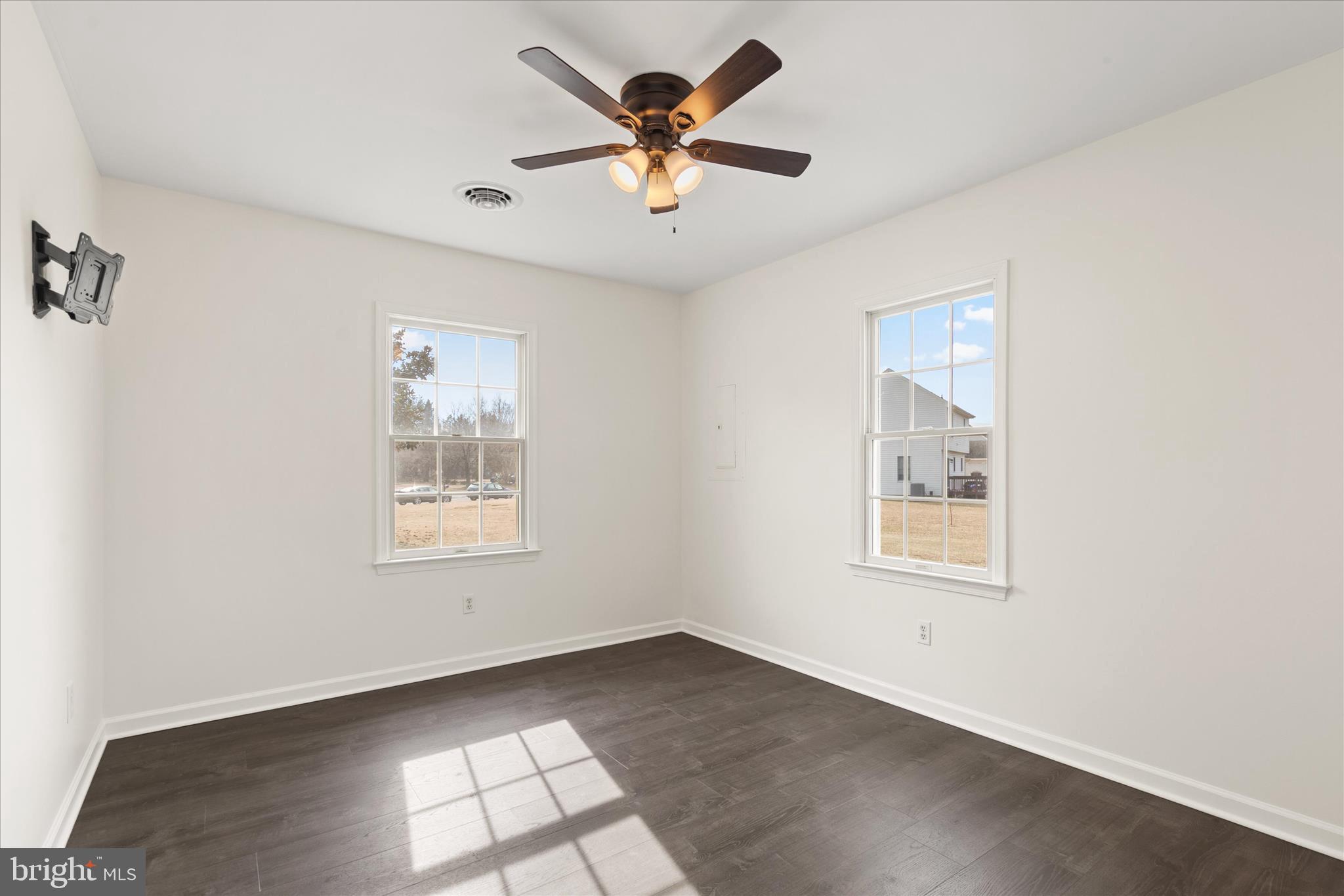STRAW RIDGE - Residential